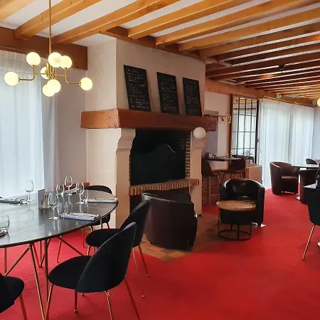 Hotel Logis Restaurant La Paix 2*