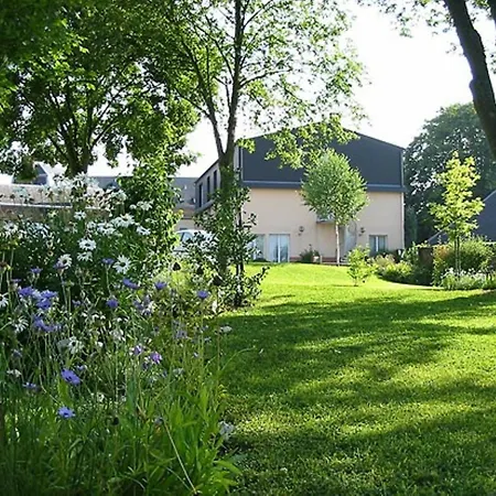 Restaurant La Paix La Robe Et Le Palais 2* Forges-les-Eaux