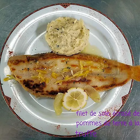 Ξενοδοχείο Restaurant La Paix La Robe Et Le Palais