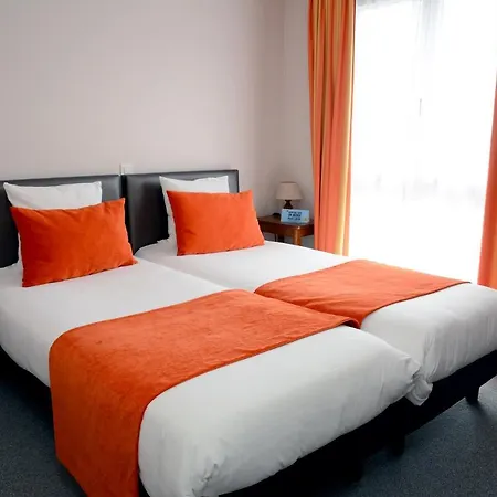 Restaurant La Paix La Robe Et Le Palais Hotel Forges-les-Eaux