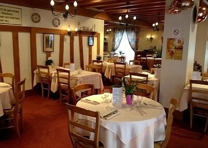 Hotel Logis Restaurant La Paix 2*